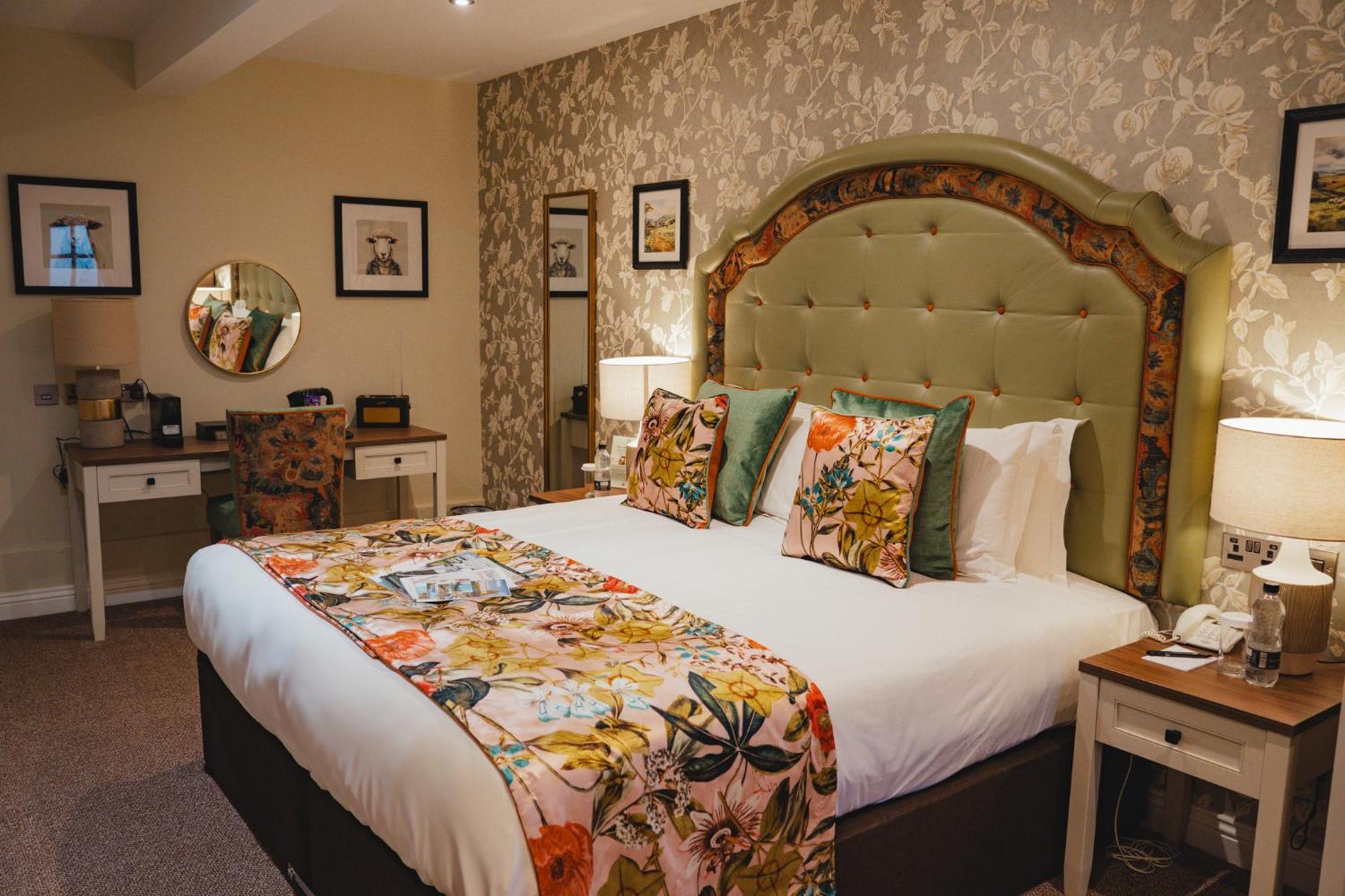 The Golden Fleece Hotel, Thirsk, North Yorkshire ภายนอก รูปภาพ