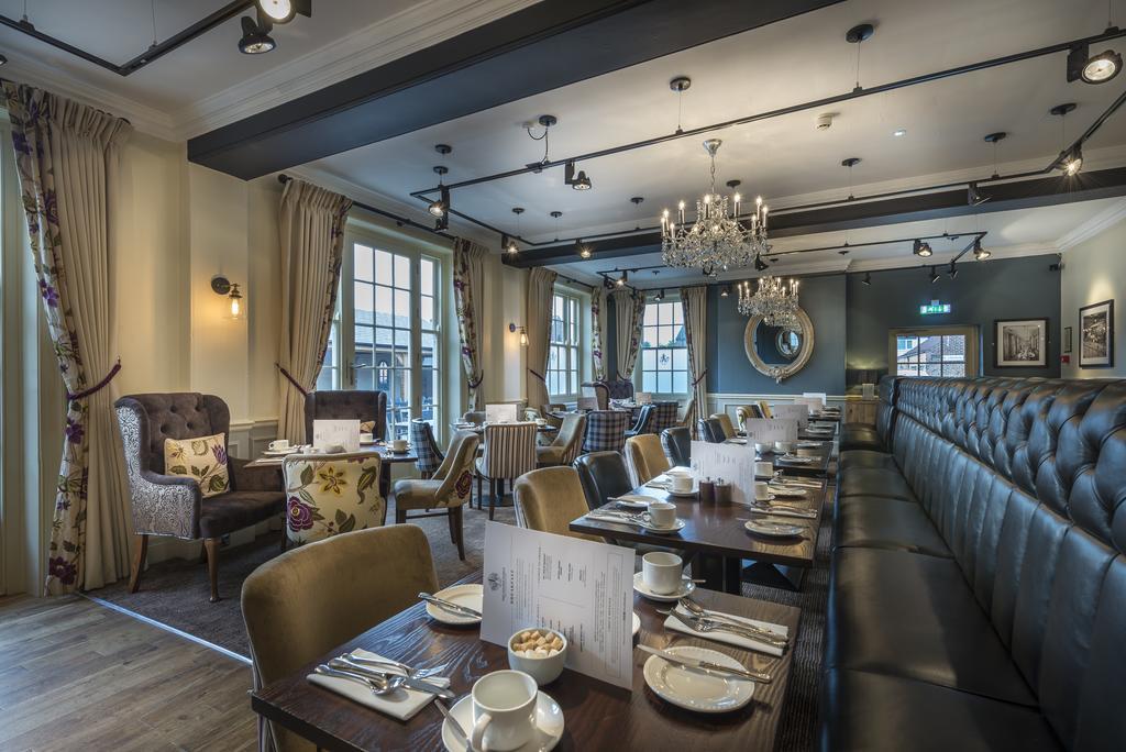 The Golden Fleece Hotel, Thirsk, North Yorkshire ภายนอก รูปภาพ