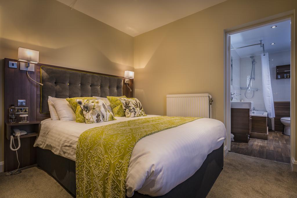 The Golden Fleece Hotel, Thirsk, North Yorkshire ภายนอก รูปภาพ
