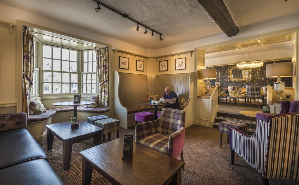 The Golden Fleece Hotel, Thirsk, North Yorkshire ภายนอก รูปภาพ