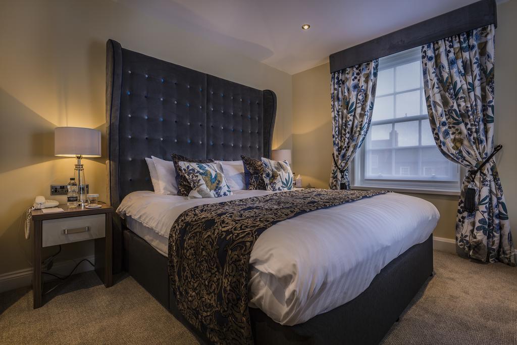 The Golden Fleece Hotel, Thirsk, North Yorkshire ภายนอก รูปภาพ
