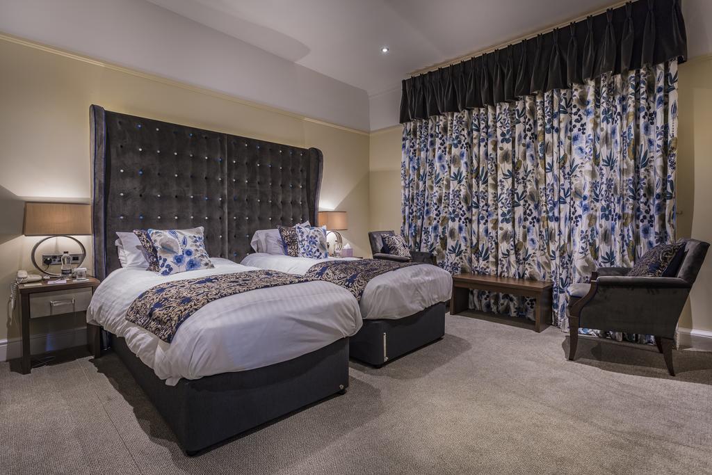 The Golden Fleece Hotel, Thirsk, North Yorkshire ภายนอก รูปภาพ