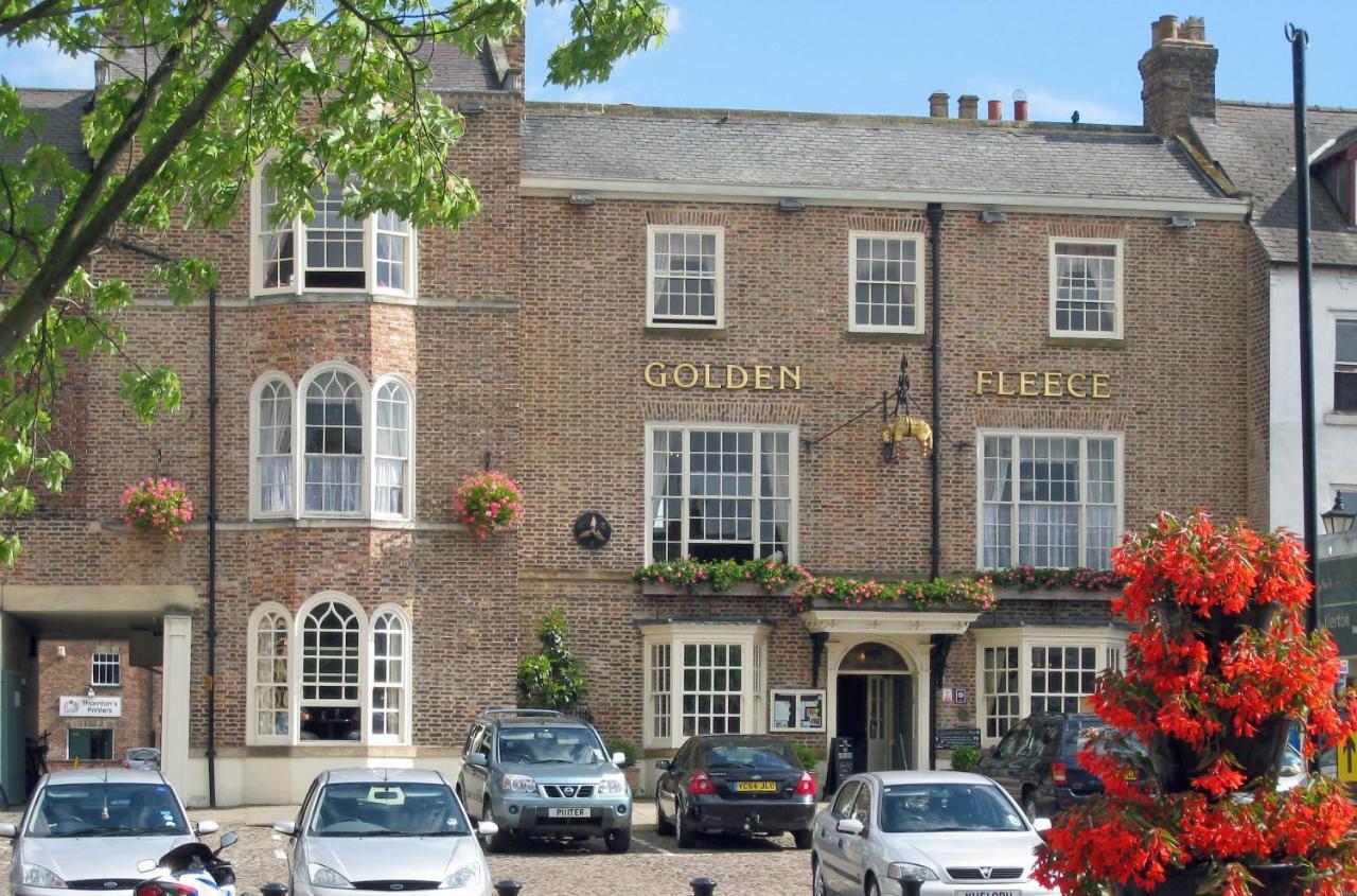 The Golden Fleece Hotel, Thirsk, North Yorkshire ภายนอก รูปภาพ